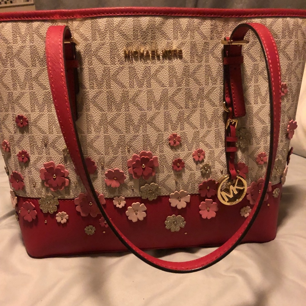 Michael Kors pink floral handbag 💖🌸